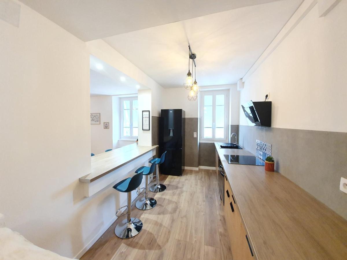 De Charme Climatise Apartment